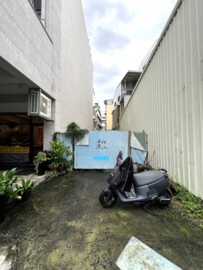 左營大路蓮池潭商圈住三空地出租 - Image 1