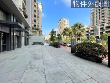 鴻觀十力/兩極待售房屋