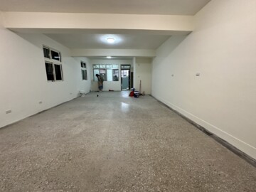 東明路一樓25坪，重新裝，適合辦公室網拍倉庫！ - Image 1