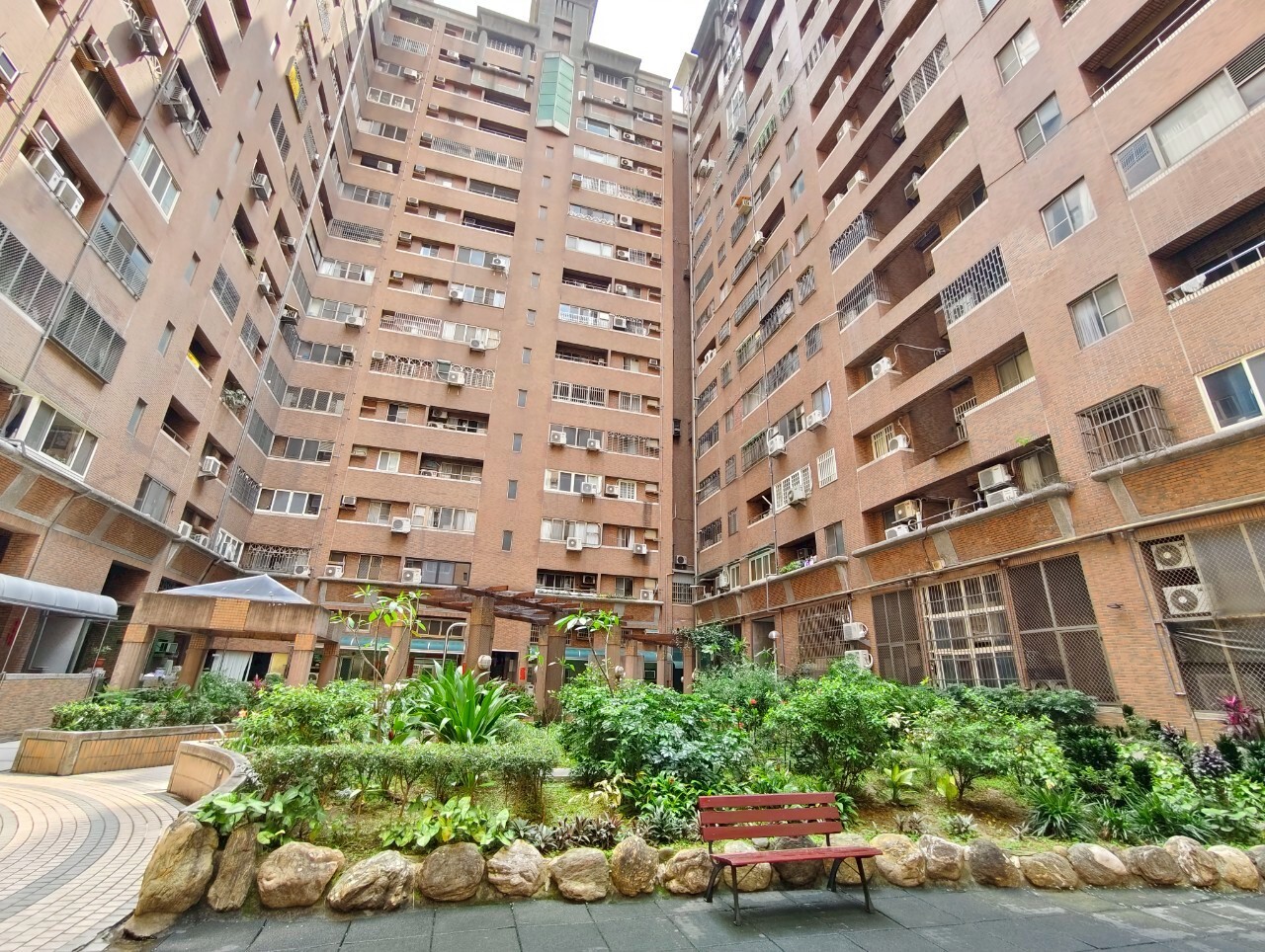 樂屋_台中市南區文心大三元翡翠區待售房屋 台中市南區文心大三元翡翠區待售房屋