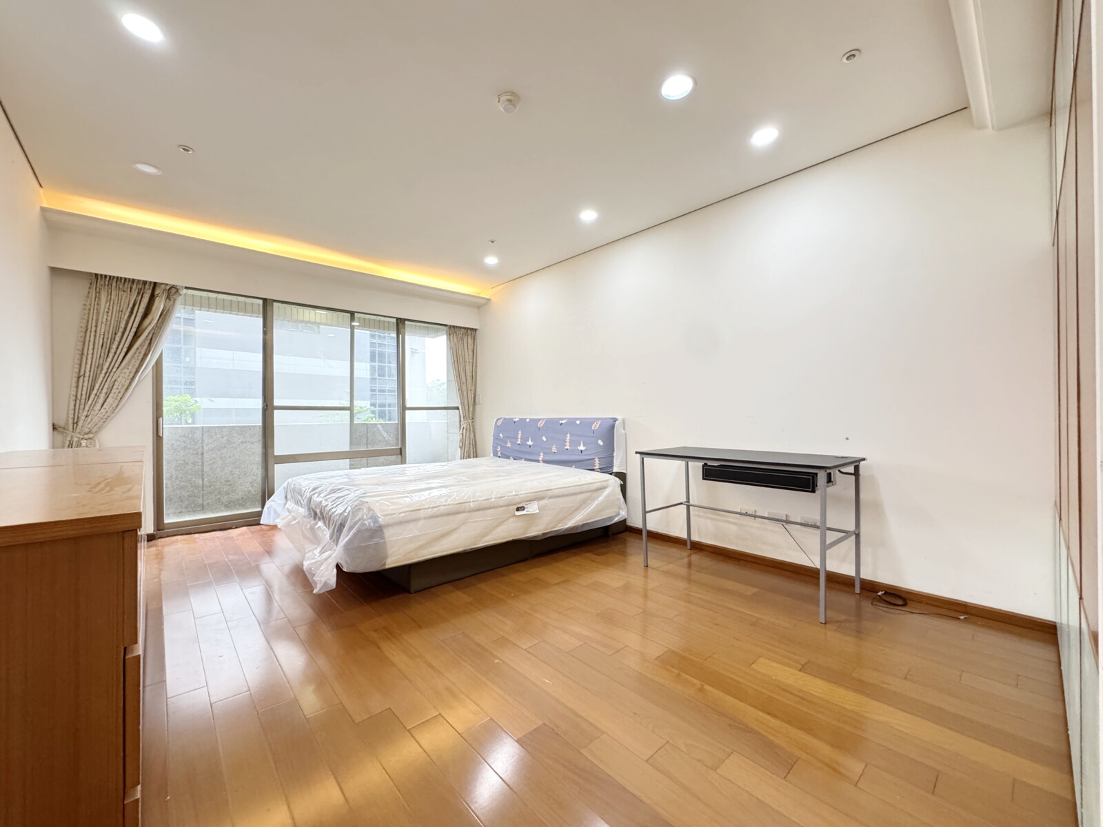 台北市南港區遠雄國際金融廣場/大都市新天地待售房屋