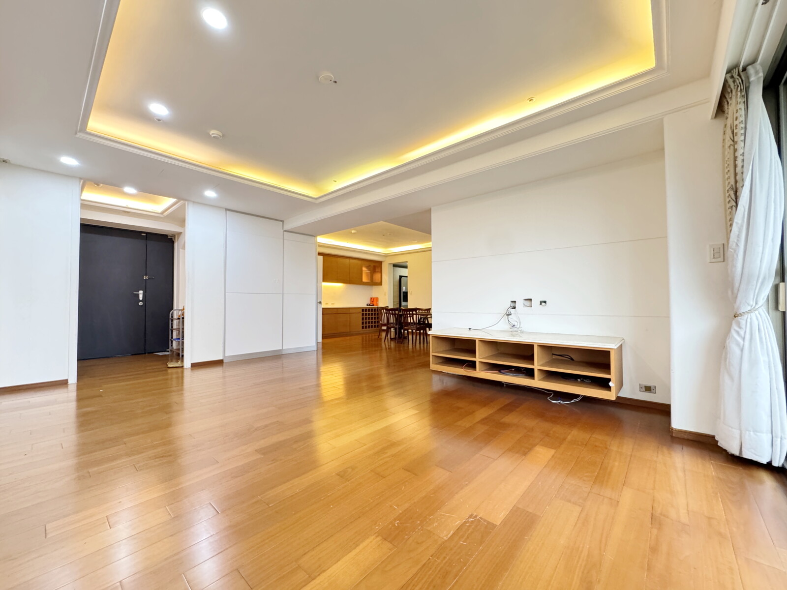 台北市南港區遠雄國際金融廣場/大都市新天地待售房屋