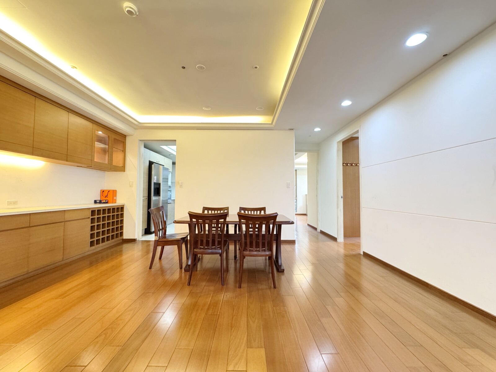台北市南港區遠雄國際金融廣場/大都市新天地待售房屋