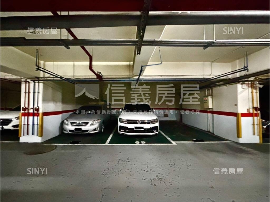台北市信義區EAT國際館待售房屋