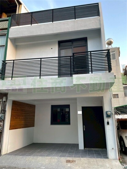 新營靜巷整棟翻新透天厝