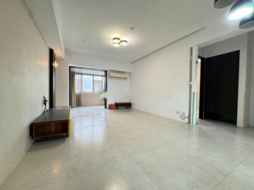 經貿一路20巷透天待售房屋