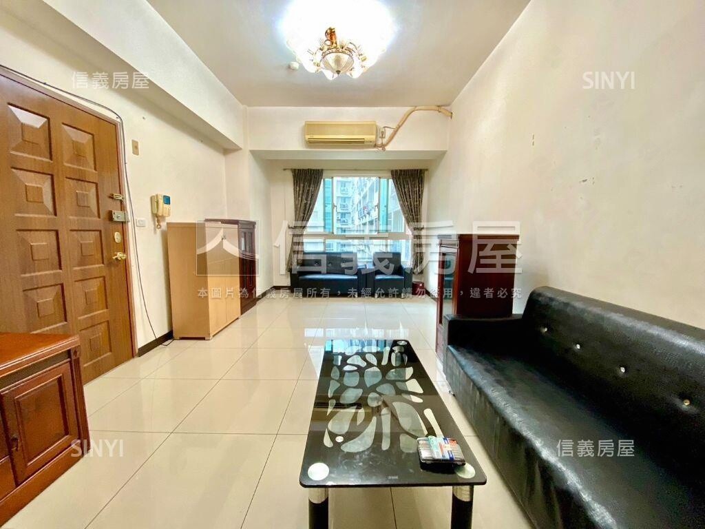 北大特區三房車位