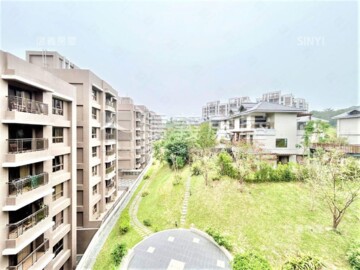 雲天大地待售房屋