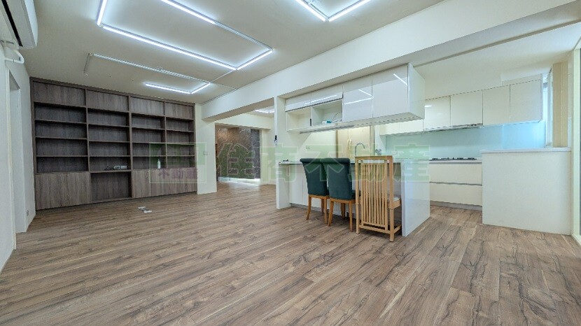 美妝電梯三房加車位