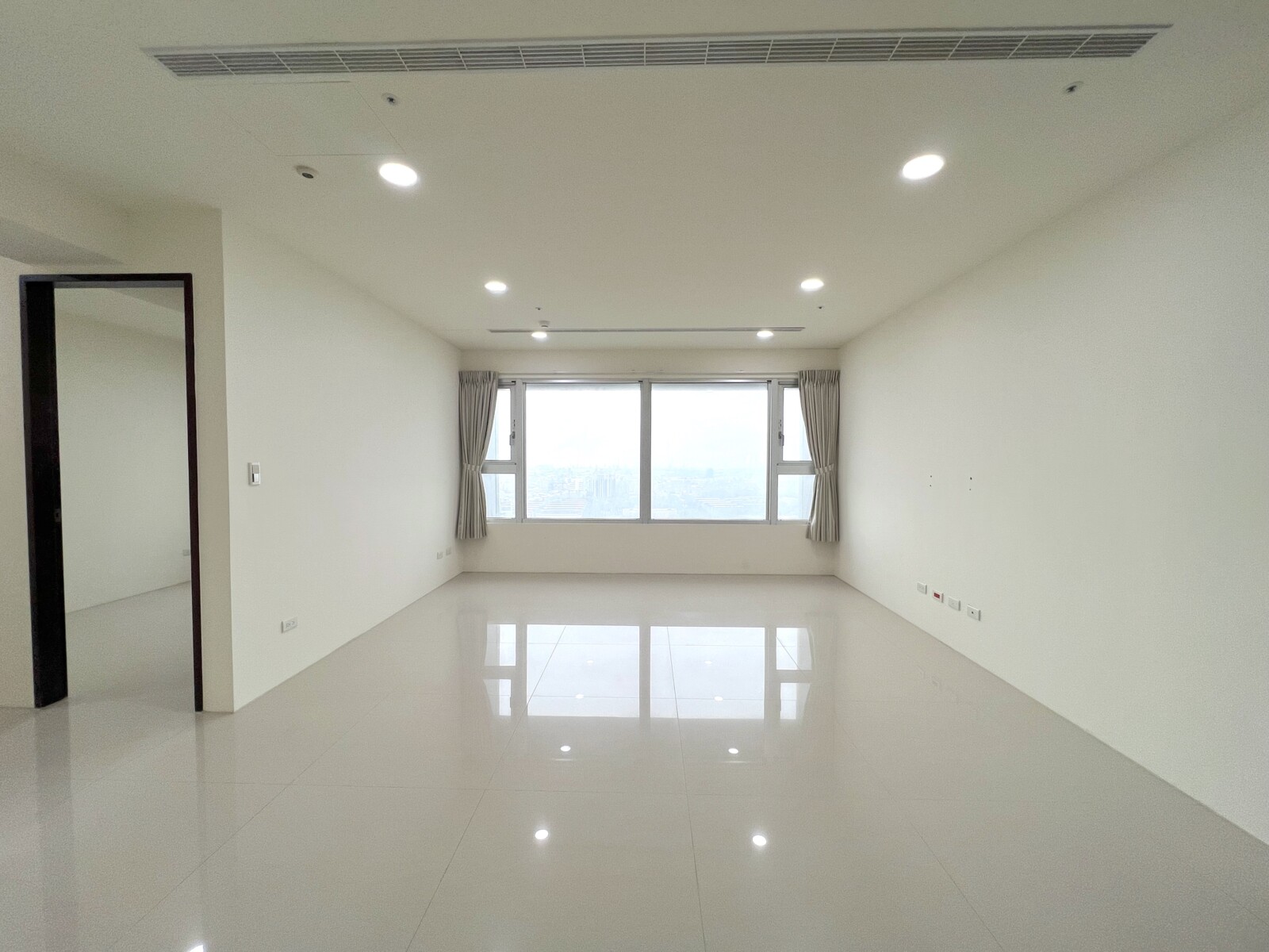 新北市林口區亞昕晴空樹待售房屋