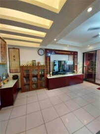 華宮庭園待售房屋