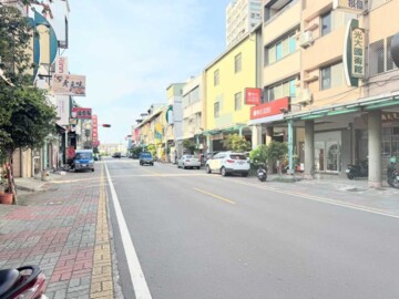 岡山#大仁商圈⭐大馬路旁⭐精華店面1樓出租 - Image 1
