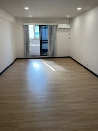 皇宮大樓待售房屋