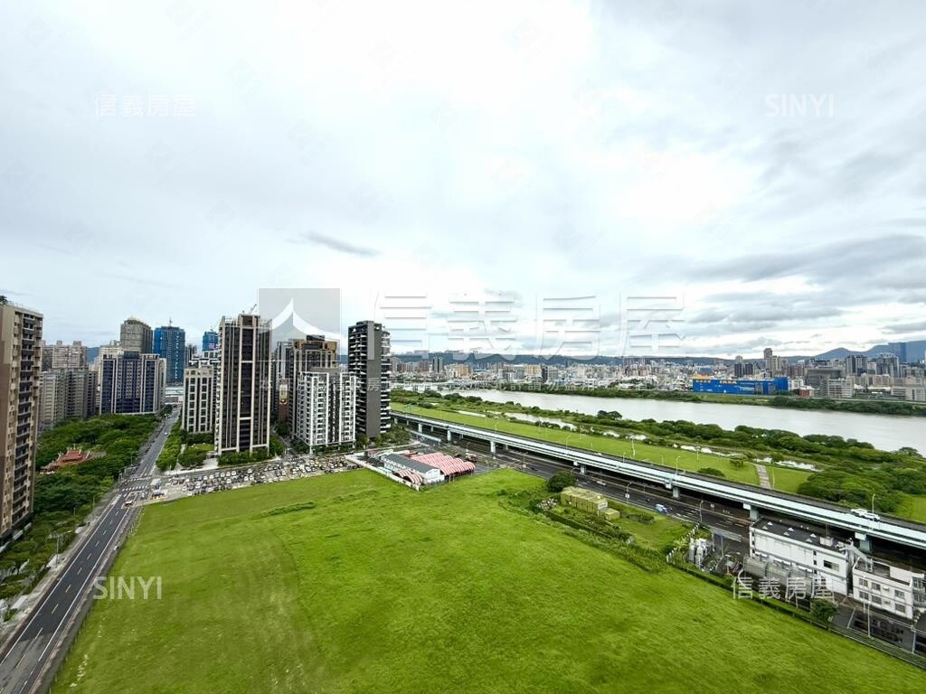 江翠北側雙陽台高樓河景房