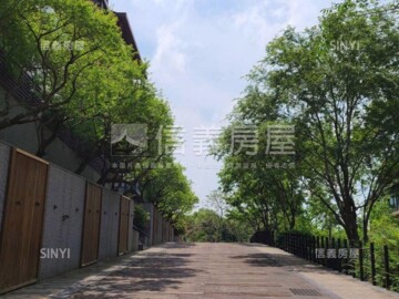 草山水美待售房屋