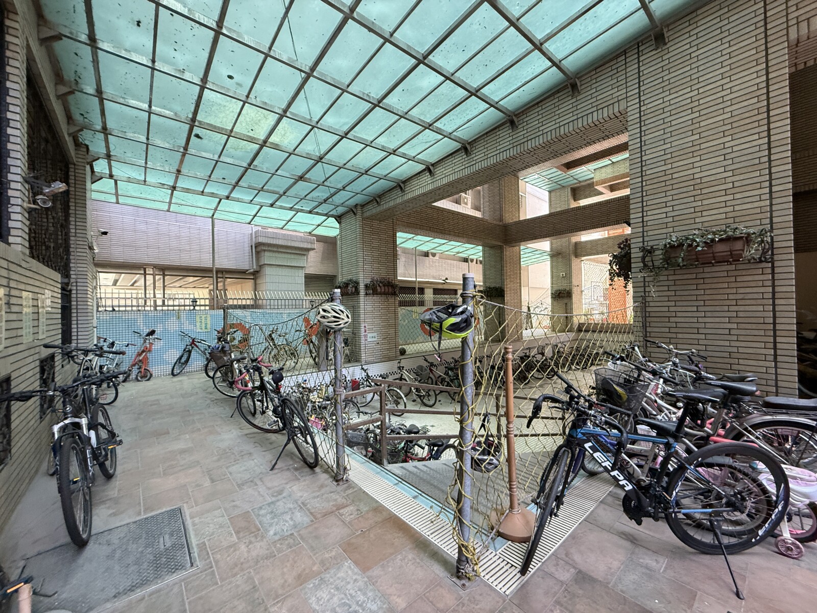高雄市左營區森活計劃待售房屋