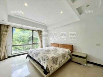 圓山窗外待售房屋