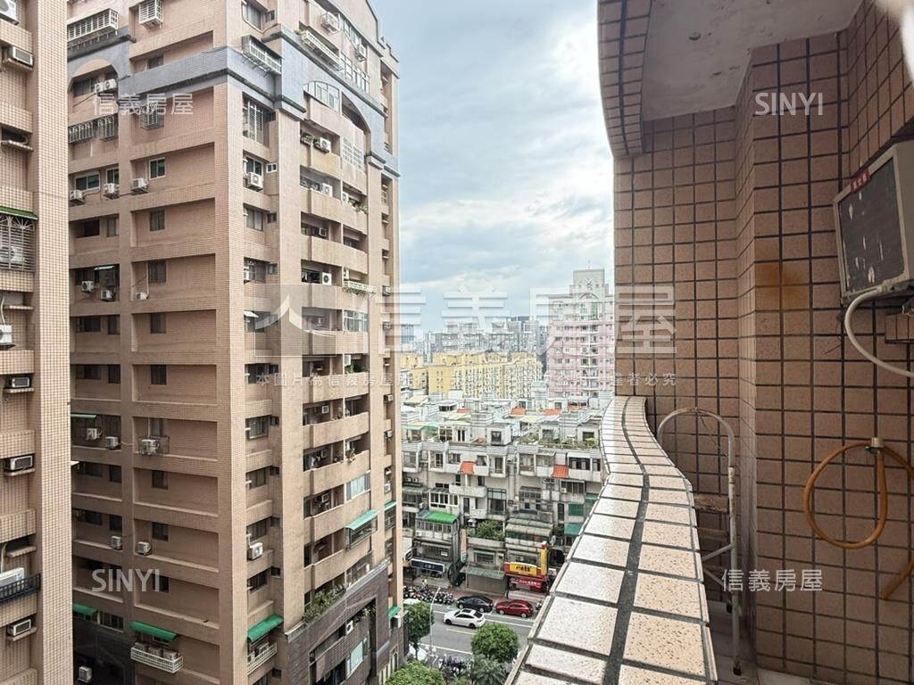 桃園市桃園區冠倫大國待售房屋