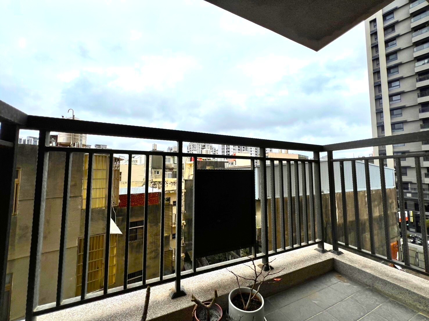 新竹縣竹北市冠軍城峰待售房屋