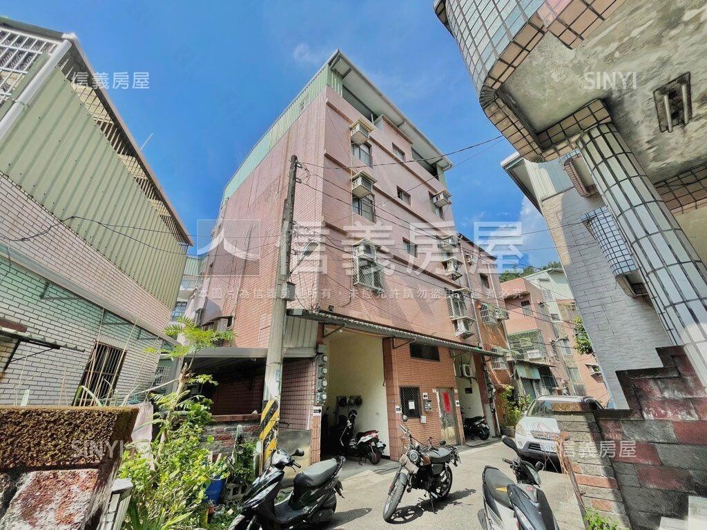 市場旁邊間百坪透天