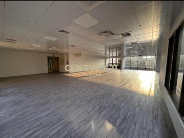 (租)經國特區亞太嵿富大坪數商辦A1雙車 - Image 1