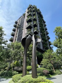 東方美岩山待售房屋