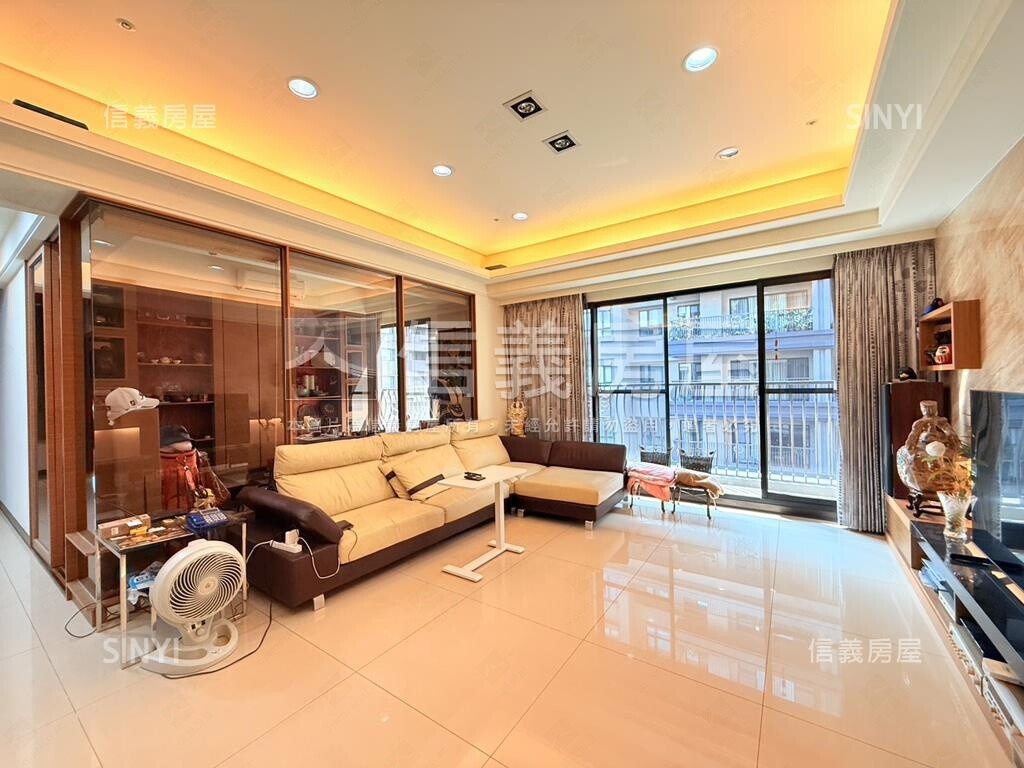 翡冷翠雙主臥四房