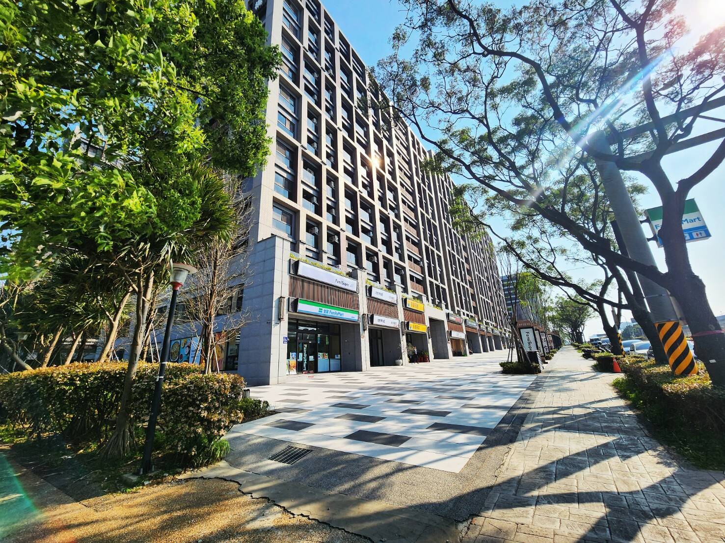 桃園市中壢區宜誠世界極待售房屋