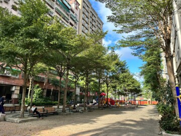 藝術季節待售房屋