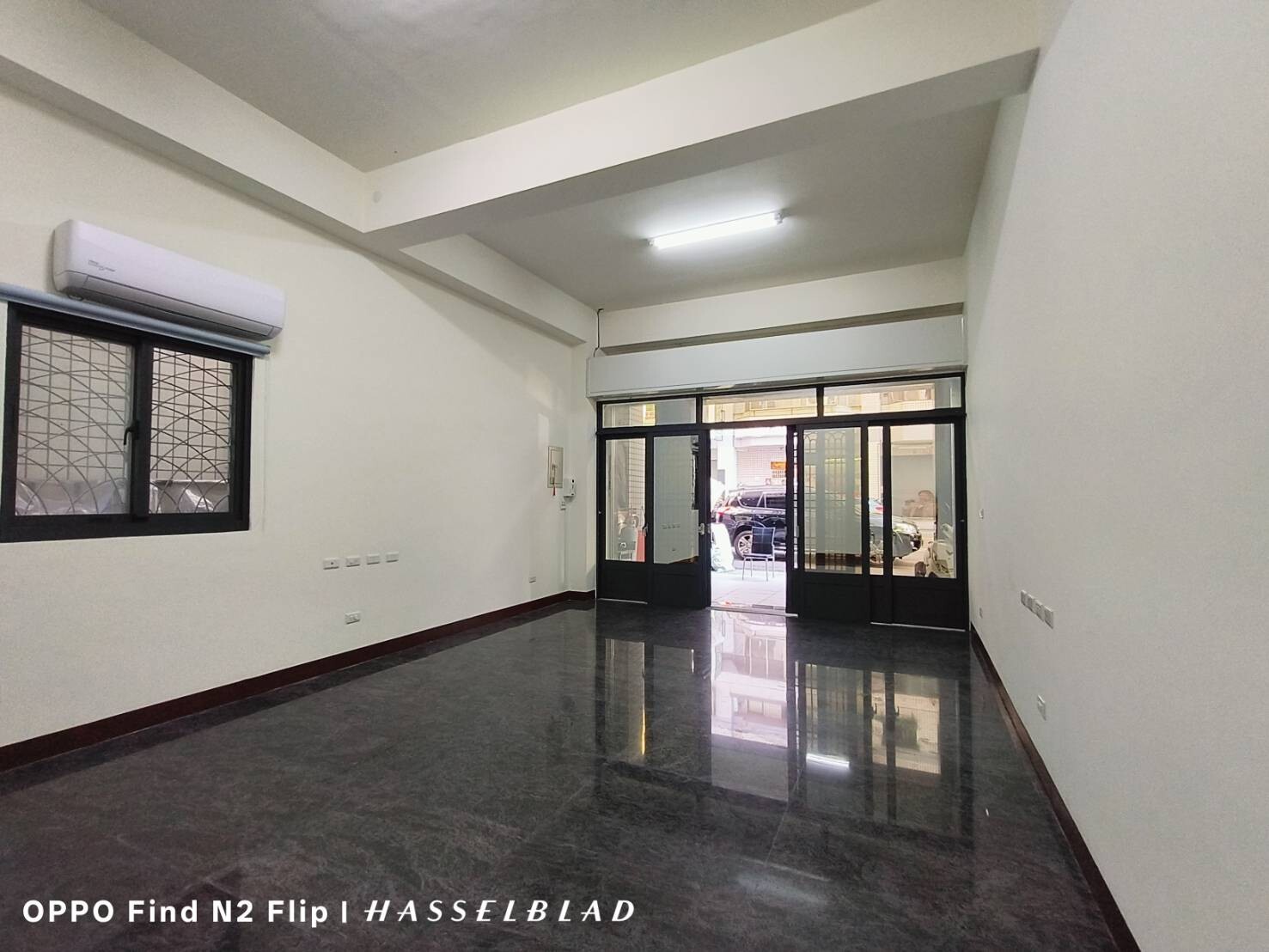 珍珠*北屯中國醫邊間臨20米五年電梯透店前後門雙車