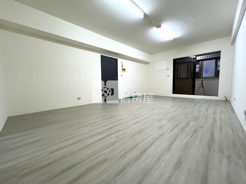 大里軟體園區旁三大房質感裝潢