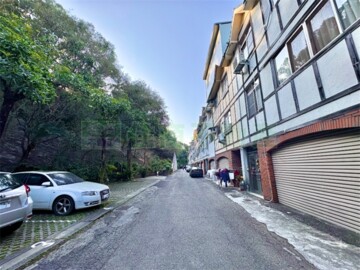 薇納市花園別墅待售房屋