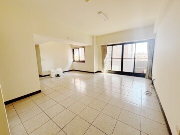 經國新城平車4房 - Image 1