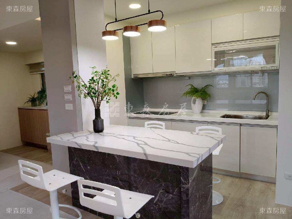 台中市西屯區逢甲富貴春大五房樓中路二段待售房屋