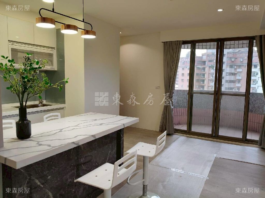 台中市西屯區逢甲富貴春大五房樓中路二段待售房屋