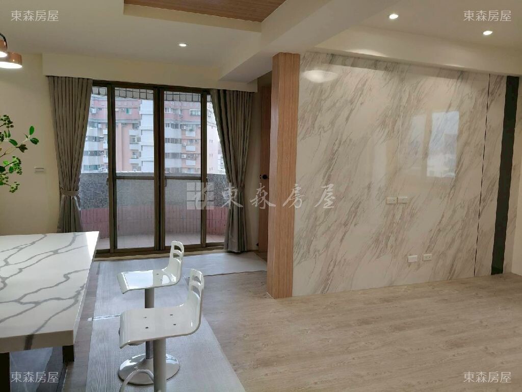 台中市西屯區逢甲富貴春大五房樓中路二段待售房屋