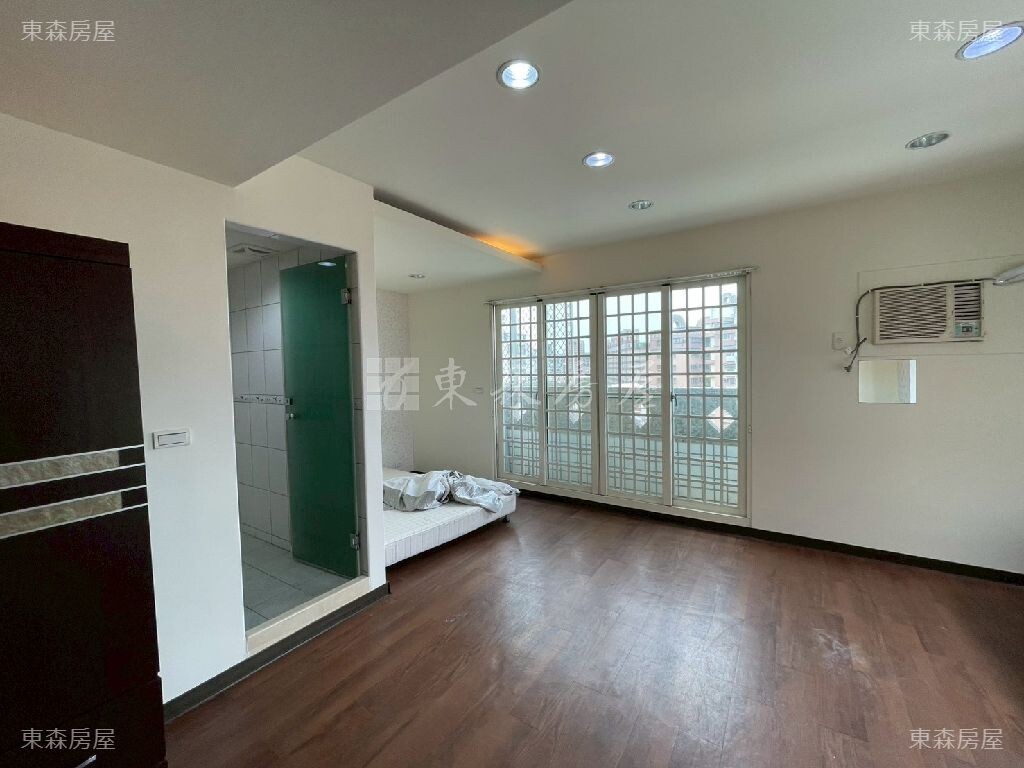 台中市西屯區逢甲富貴春大五房樓中路二段待售房屋