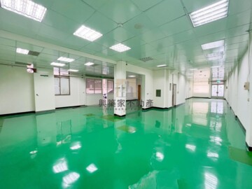 W近湖口交流道｜中華路1F稀有廠辦80坪｜可廠登. - Image 1