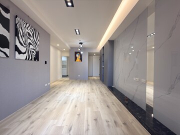 合遠首綻待售房屋