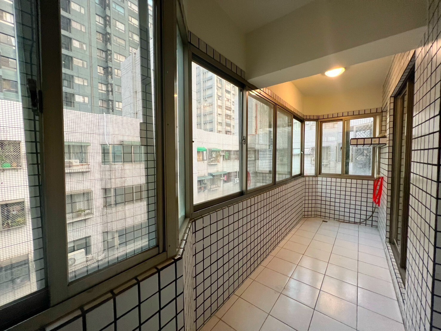 葉瑋哥★頭家國小★專簽3房平車