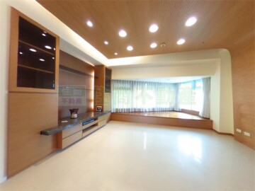 雲天待售房屋