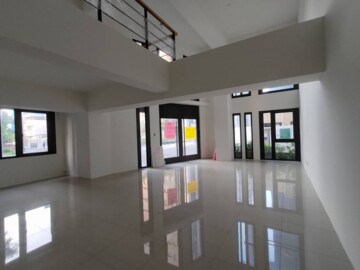 全新角間1+2F挑高金店面適百業 - Image 1