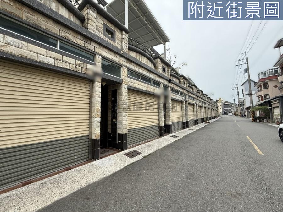 專約~湖內超大地坪｜間間套房｜輕屋齡雙車墅