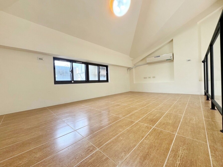 台南市安南區伍彩巴黎2期ABDEFGH區待售房屋