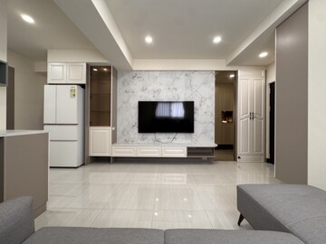 (租)岡山忠誠商圈全新裝潢3房+平車含傢電 - Image 1