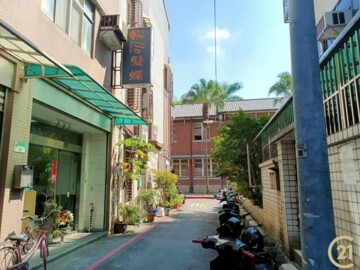 (015)建成國中旁店面 - Image 1
