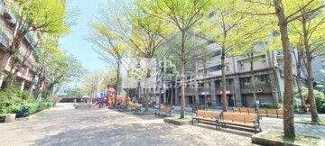 伯爵花園待售房屋