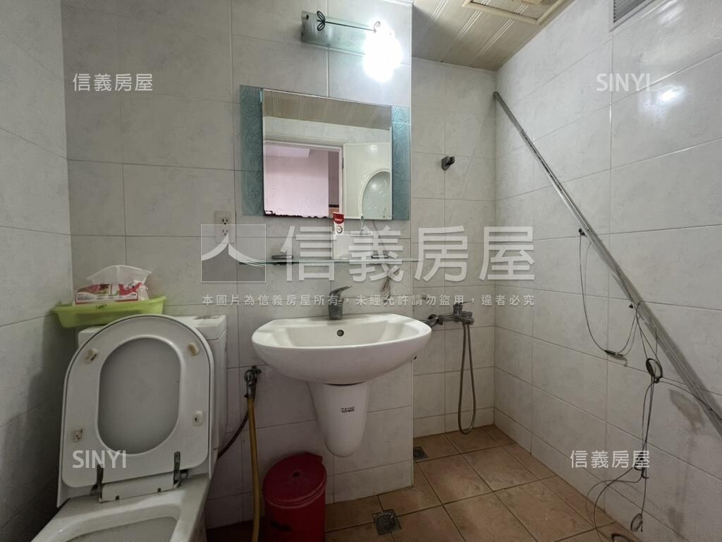 樂屋_高雄市前金區皇家之戀待售房屋 高雄市前金區皇家之戀待售房屋