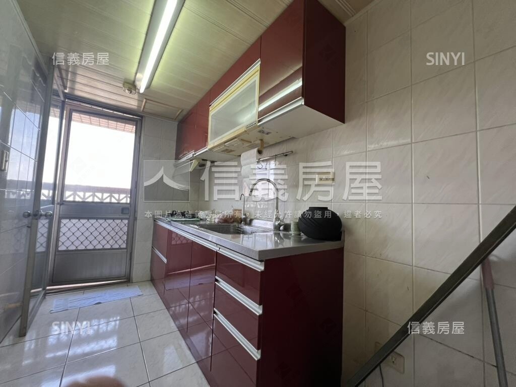 樂屋_高雄市前金區皇家之戀待售房屋 高雄市前金區皇家之戀待售房屋