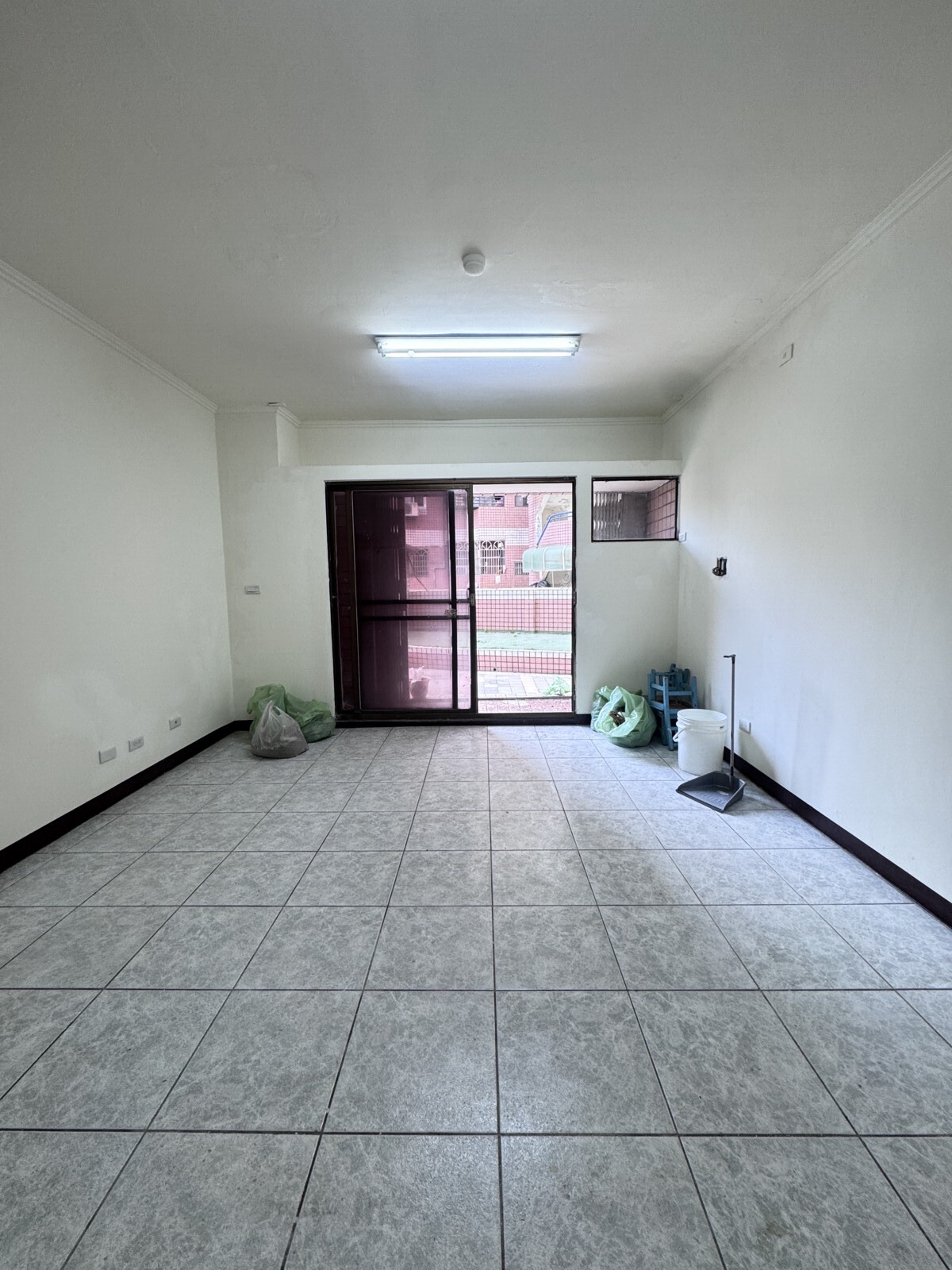 樂屋_高雄市大寮區陽明山莊待售房屋 高雄市大寮區陽明山莊待售房屋